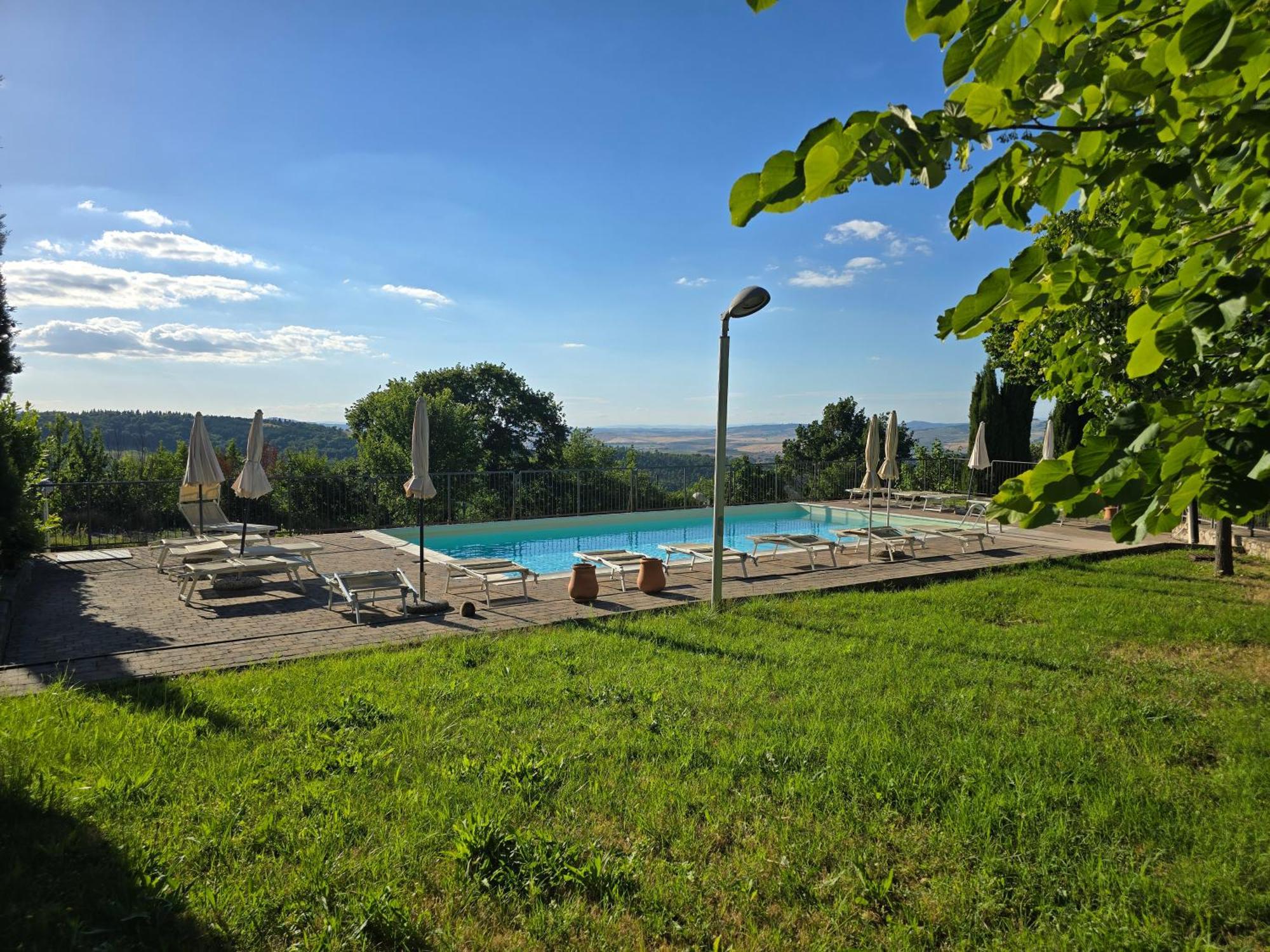 Finestra Della Val D'Orcia Apartment Contignano Exterior foto