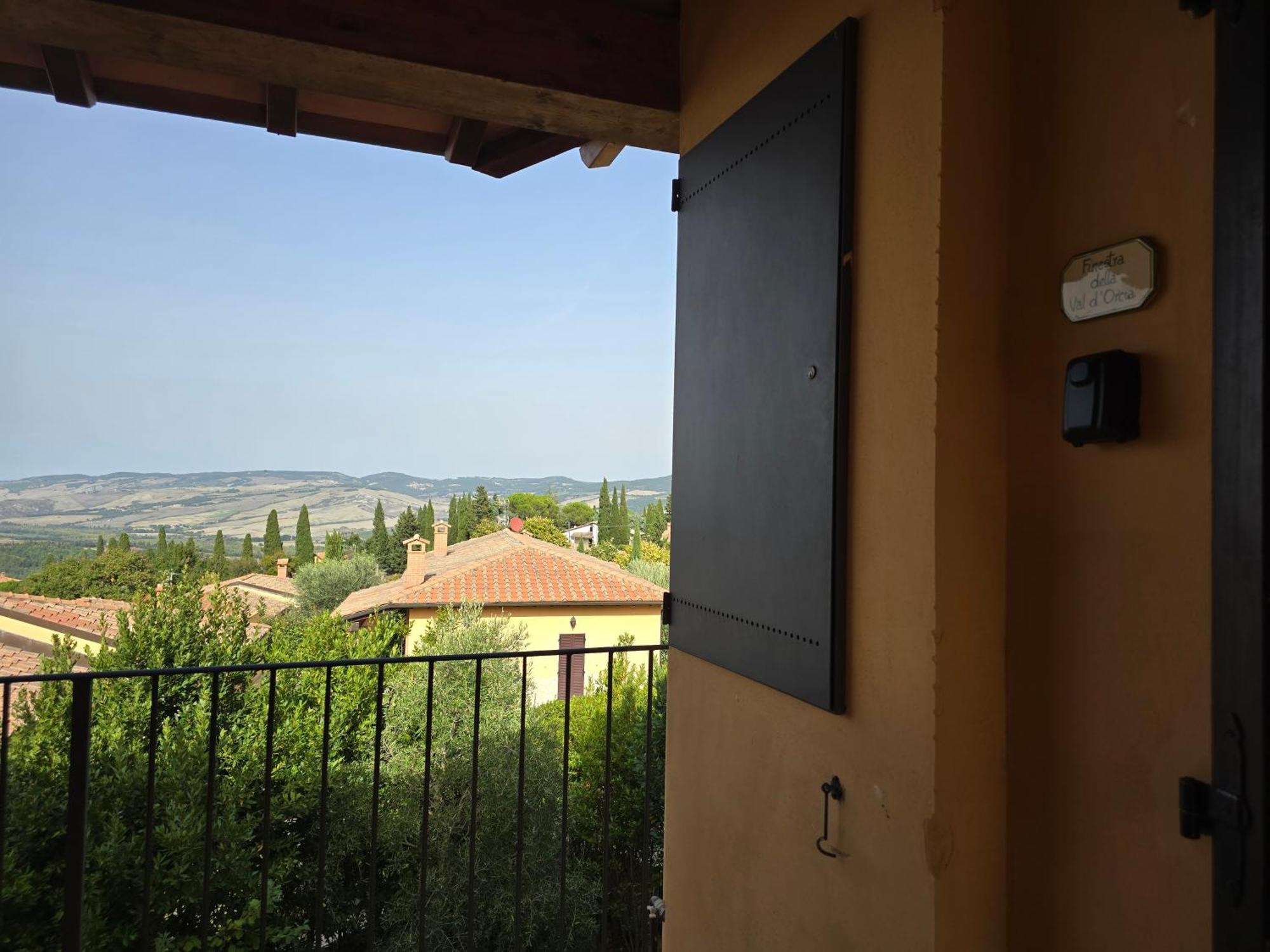 Finestra Della Val D'Orcia Apartment Contignano Exterior foto